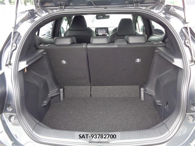 Toyota AQUA 2025-03 8827777-14