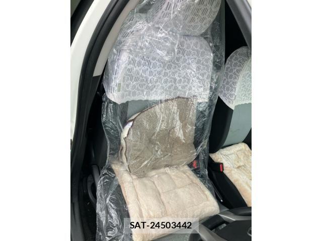 Toyota AQUA 2013-09 8827847-12