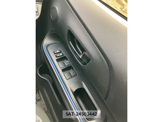 Toyota AQUA 2013-09 8827847-14
