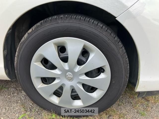 Toyota AQUA 2013-09 8827847-5