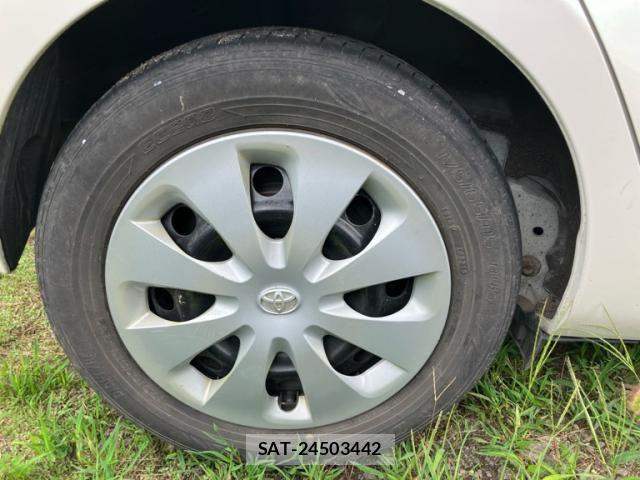 Toyota AQUA 2013-09 8827847-6