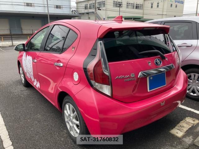 Toyota AQUA 2015-12 8827850-4