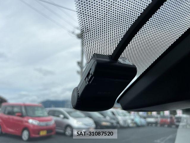Toyota AQUA 2016-09 8827804-16