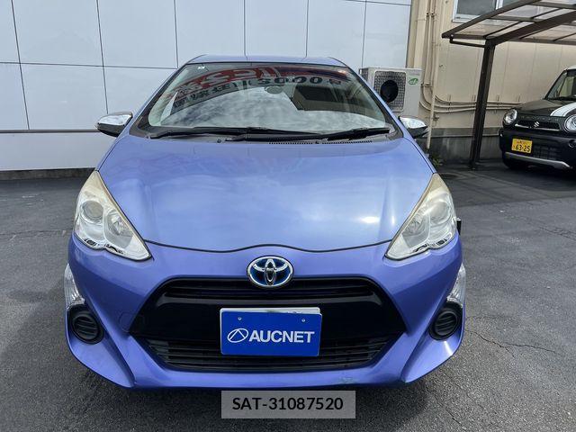 Toyota AQUA 2016-09 8827804-1