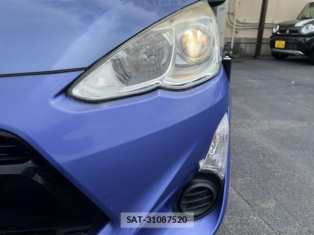 Toyota AQUA 2016-09 8827804-21