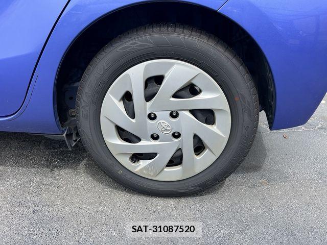 Toyota AQUA 2016-09 8827804-24
