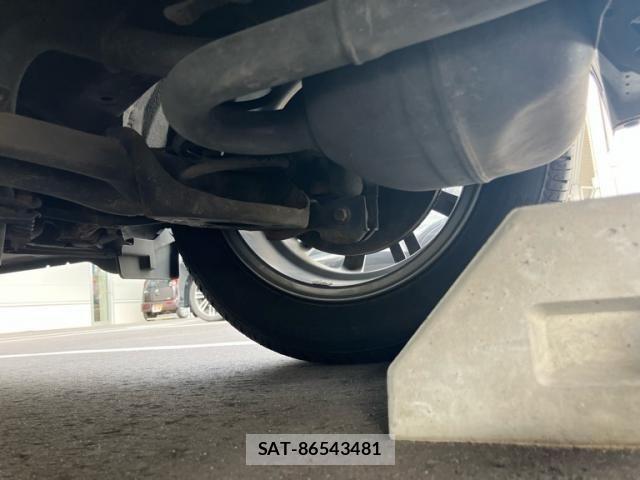 Toyota AQUA 2016-04 8827849-9