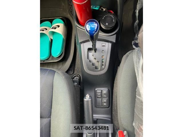 Toyota AQUA 2016-04 8827849-17