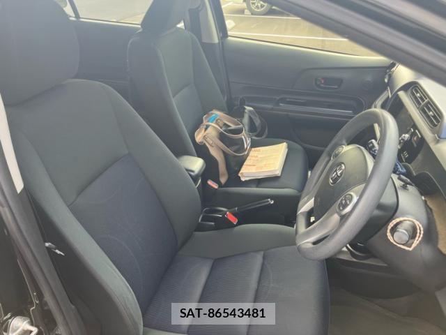 Toyota AQUA 2016-04 8827849-29