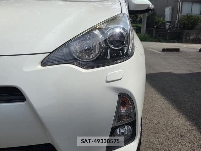 Toyota AQUA 2014-11 8827814-12