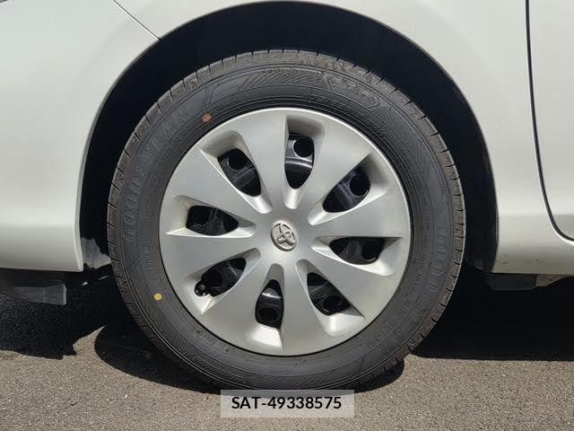 Toyota AQUA 2014-11 8827814-19