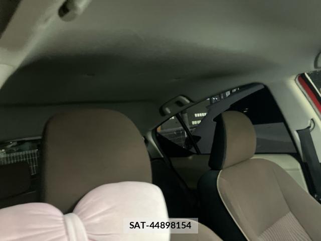 Toyota AQUA 2012-05 8827835-11