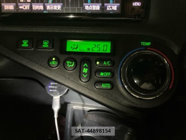 Toyota AQUA 2012-05 8827835-20
