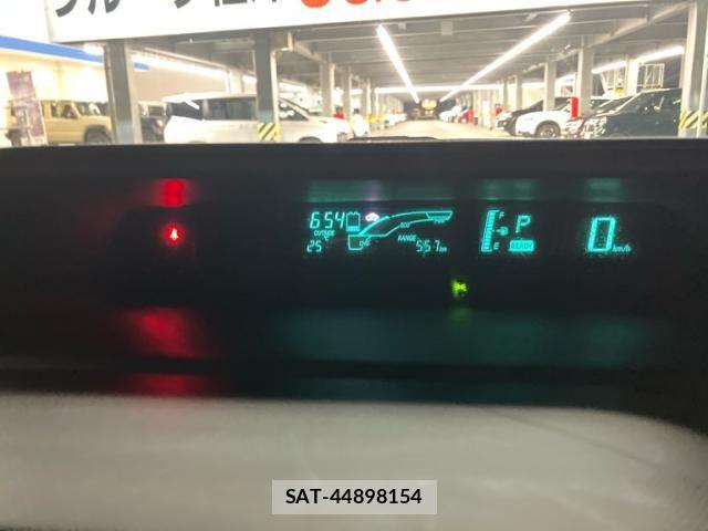 Toyota AQUA 2012-05 8827835-21