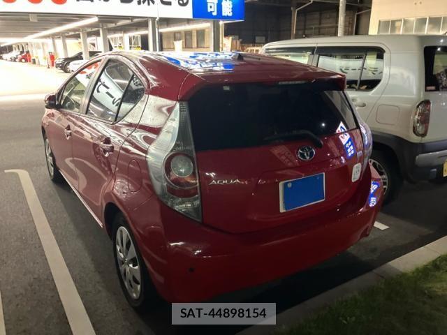 Toyota AQUA 2012-05 8827835-4
