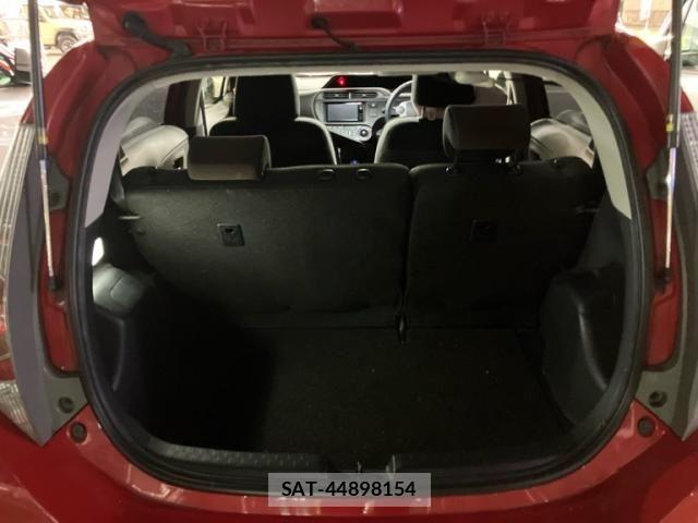 Toyota AQUA 2012-05 8827835-8