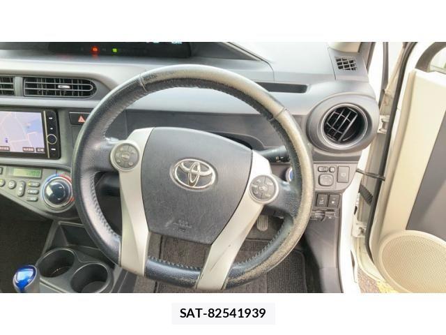 Toyota AQUA 2014-08 8827846-12