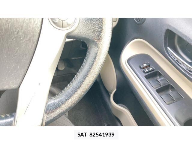 Toyota AQUA 2014-08 8827846-26