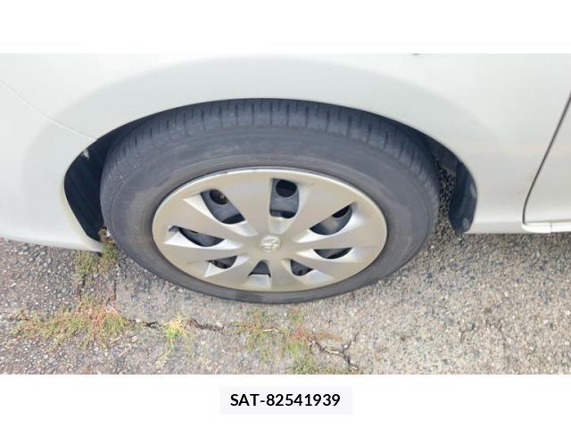 Toyota AQUA 2014-08 8827846-8