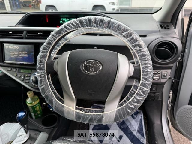 Toyota AQUA 2013-04 8827860-14