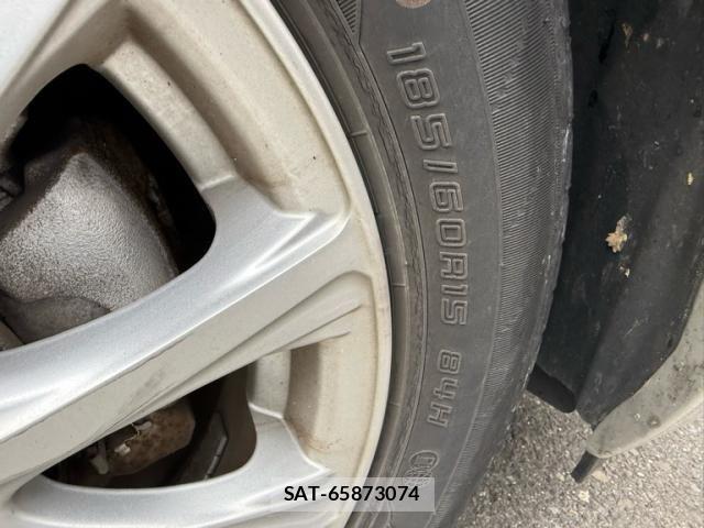 Toyota AQUA 2013-04 8827860-22