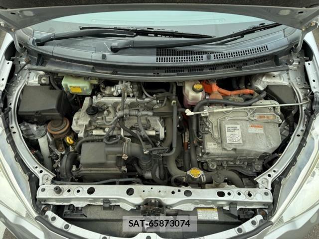 Toyota AQUA 2013-04 8827860-23