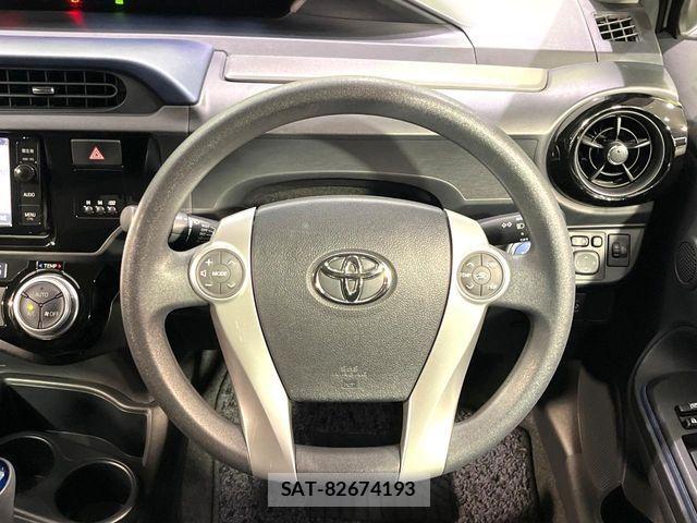 Toyota AQUA 2015-10 8827802-10