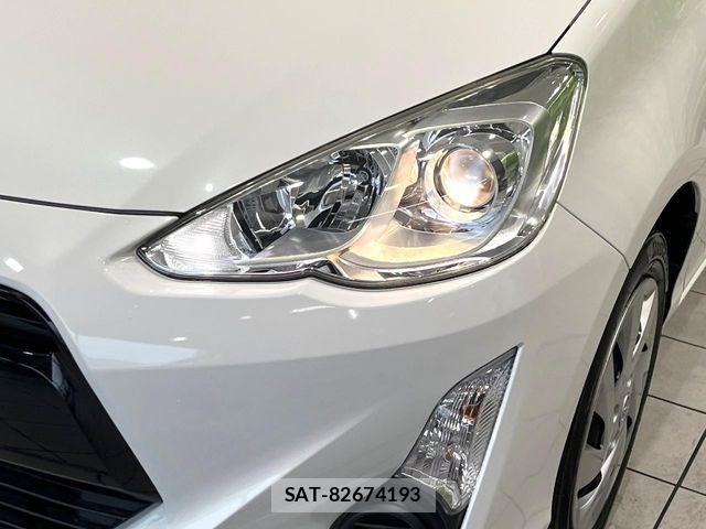 Toyota AQUA 2015-10 8827802-11