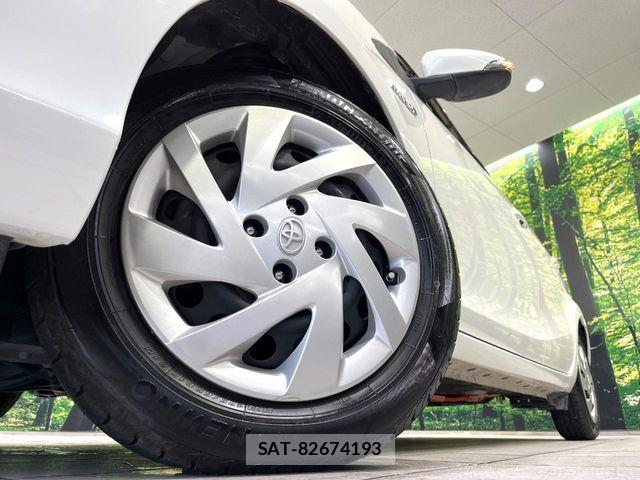 Toyota AQUA 2015-10 8827802-12