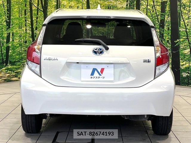 Toyota AQUA 2015-10 8827802-14