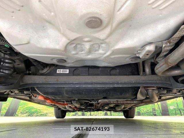Toyota AQUA 2015-10 8827802-18