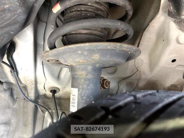 Toyota AQUA 2015-10 8827802-19