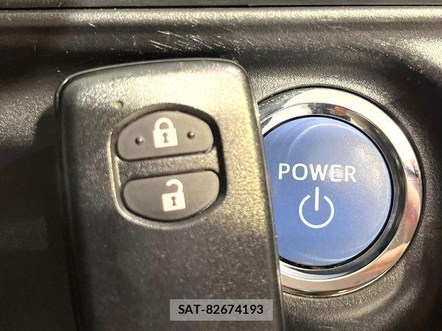 Toyota AQUA 2015-10 8827802-5