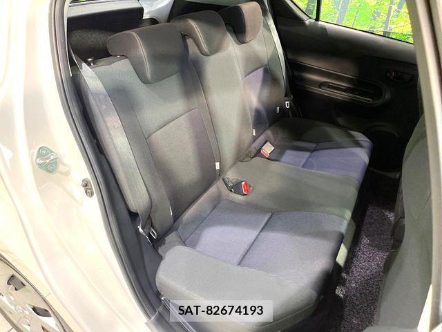 Toyota AQUA 2015-10 8827802-8