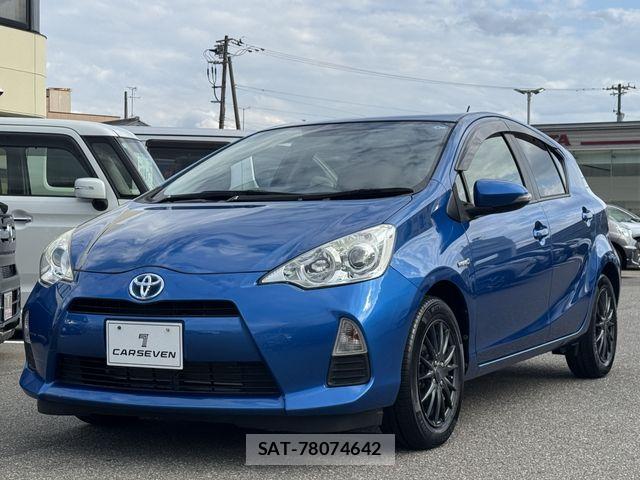 Toyota AQUA 2014-03 8827815-9