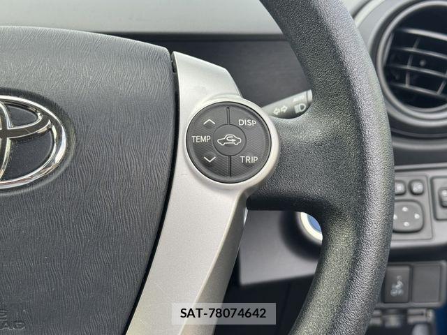 Toyota AQUA 2014-03 8827815-15