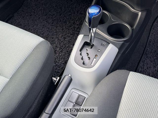Toyota AQUA 2014-03 8827815-19