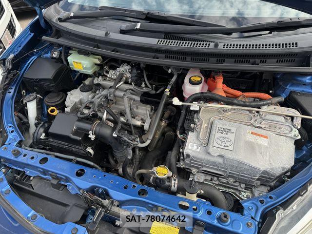 Toyota AQUA 2014-03 8827815-29