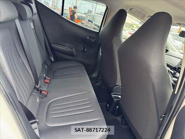 Toyota AQUA 2023-09 8827790-15