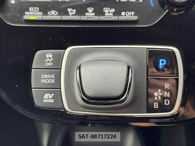 Toyota AQUA 2023-09 8827790-22
