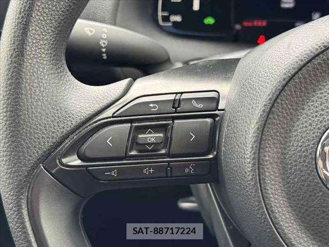 Toyota AQUA 2023-09 8827790-24