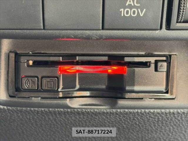 Toyota AQUA 2023-09 8827790-5