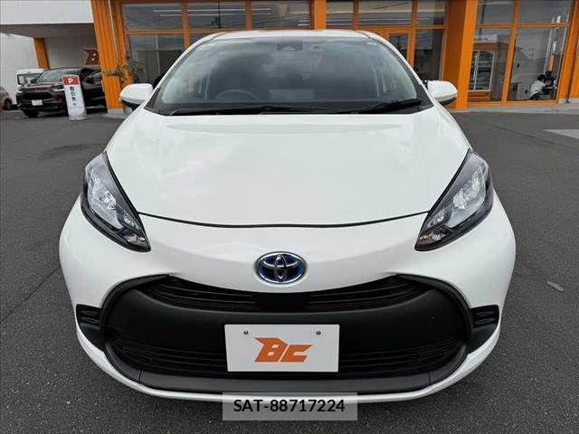 Toyota AQUA 2023-09 8827790-8