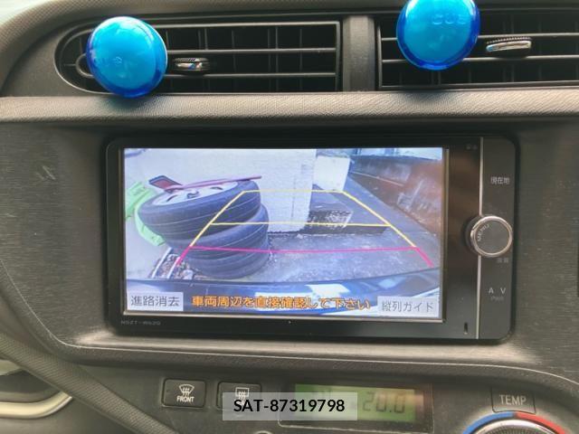 Toyota AQUA 2013-10 8827831-22