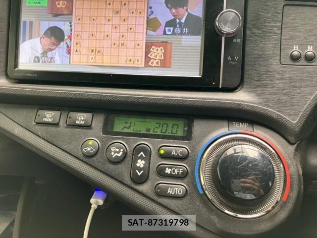 Toyota AQUA 2013-10 8827831-25