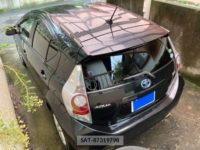 Toyota AQUA 2013-10 8827831-4