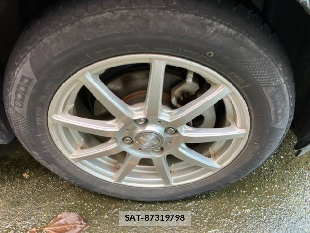 Toyota AQUA 2013-10 8827831-5