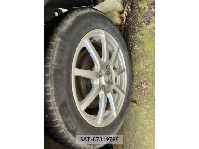 Toyota AQUA 2013-10 8827831-7
