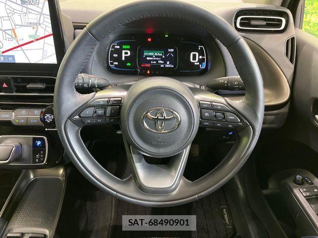 Toyota AQUA 2023-09 8827782-10