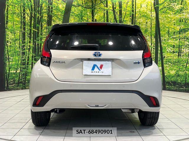 Toyota AQUA 2023-09 8827782-14